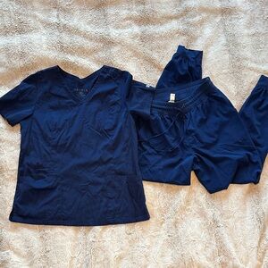 Matrix scrub set in navy blue
